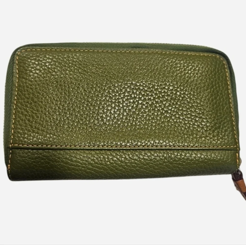 Dooney & Bourke Pebbled Leather Zip Wallet - EUC - Picture 9 of 9